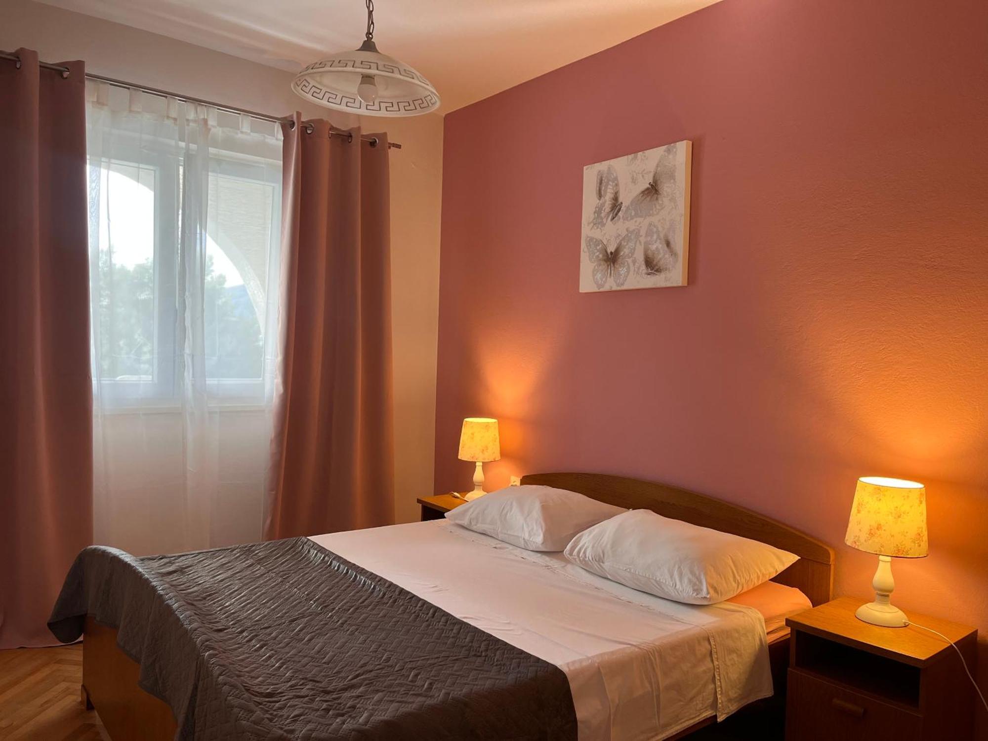 Apartments Villa Mirella 20 M From The Sea - Free Parking โตรกีร์ ภายนอก รูปภาพ
