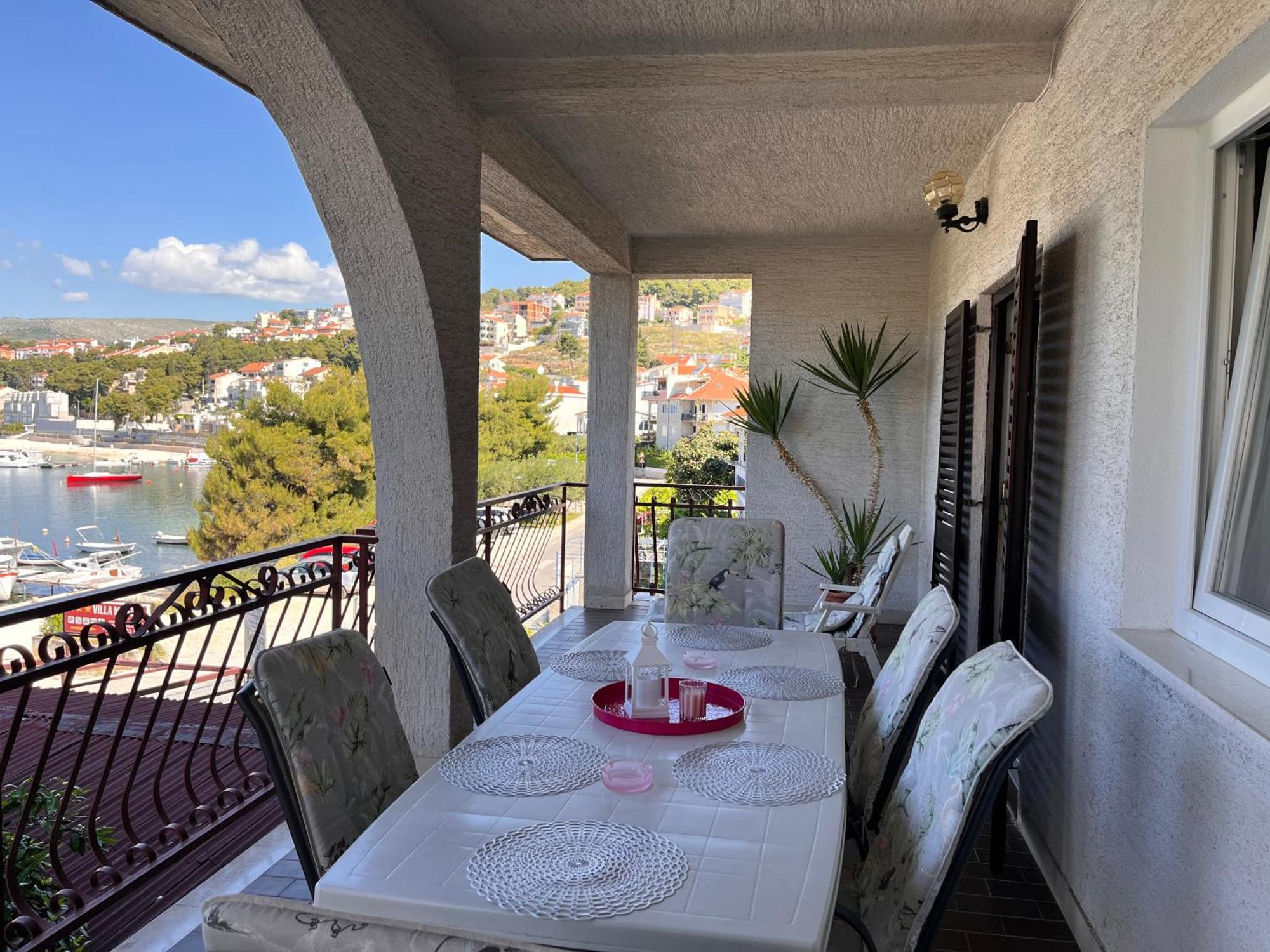 Apartments Villa Mirella 20 M From The Sea - Free Parking โตรกีร์ ภายนอก รูปภาพ