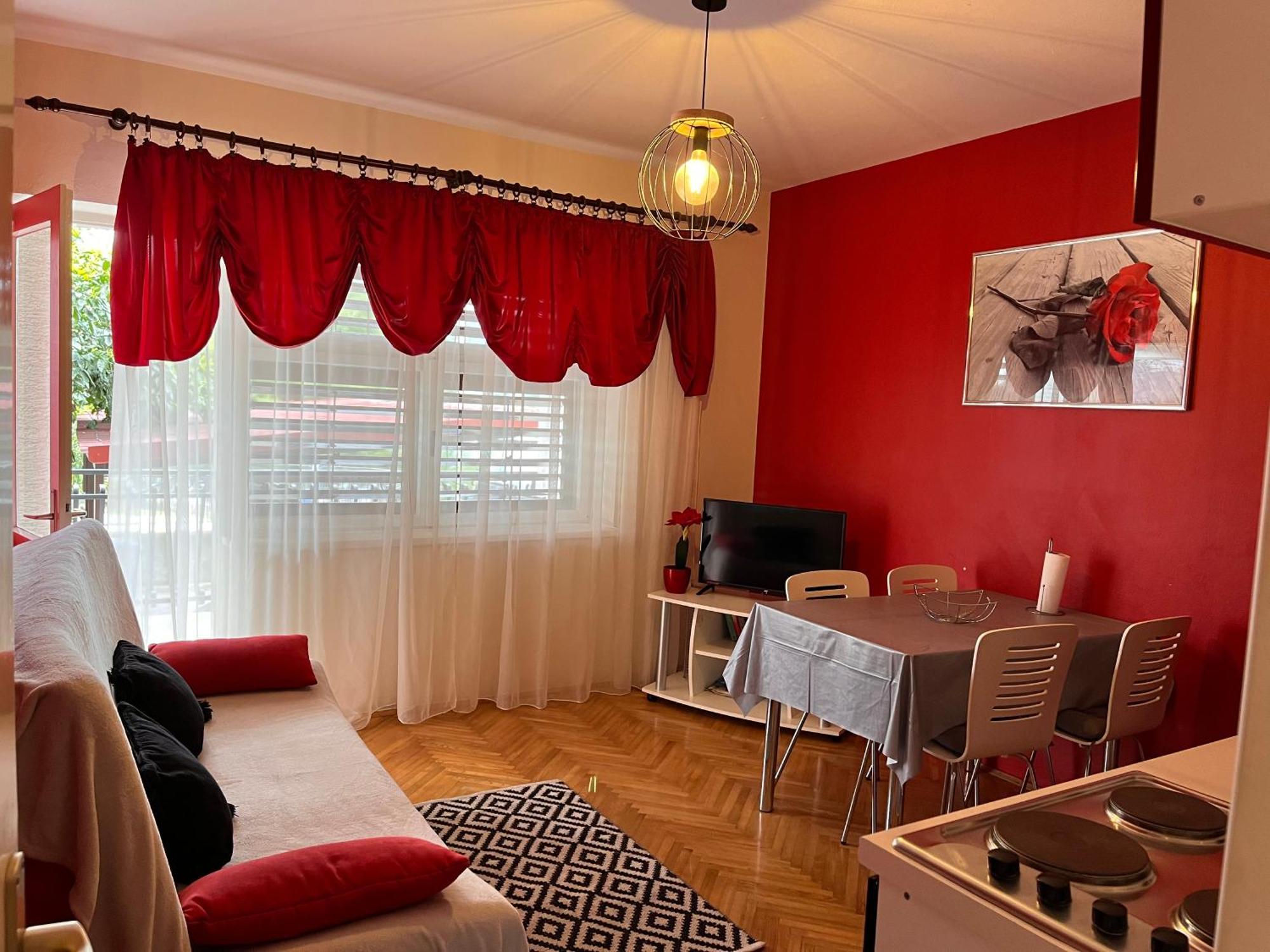 Apartments Villa Mirella 20 M From The Sea - Free Parking โตรกีร์ ภายนอก รูปภาพ