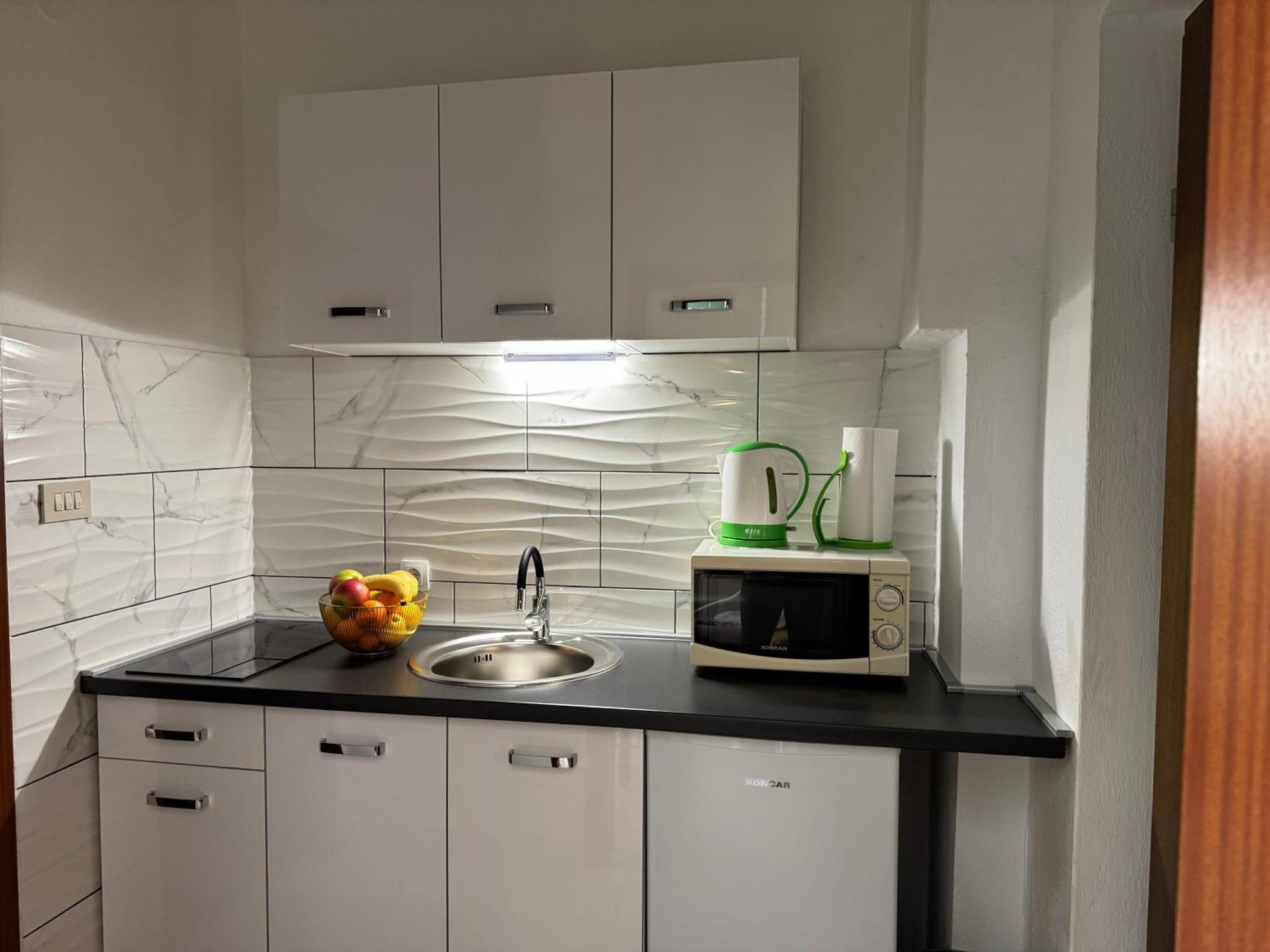 Apartments Villa Mirella 20 M From The Sea - Free Parking โตรกีร์ ภายนอก รูปภาพ