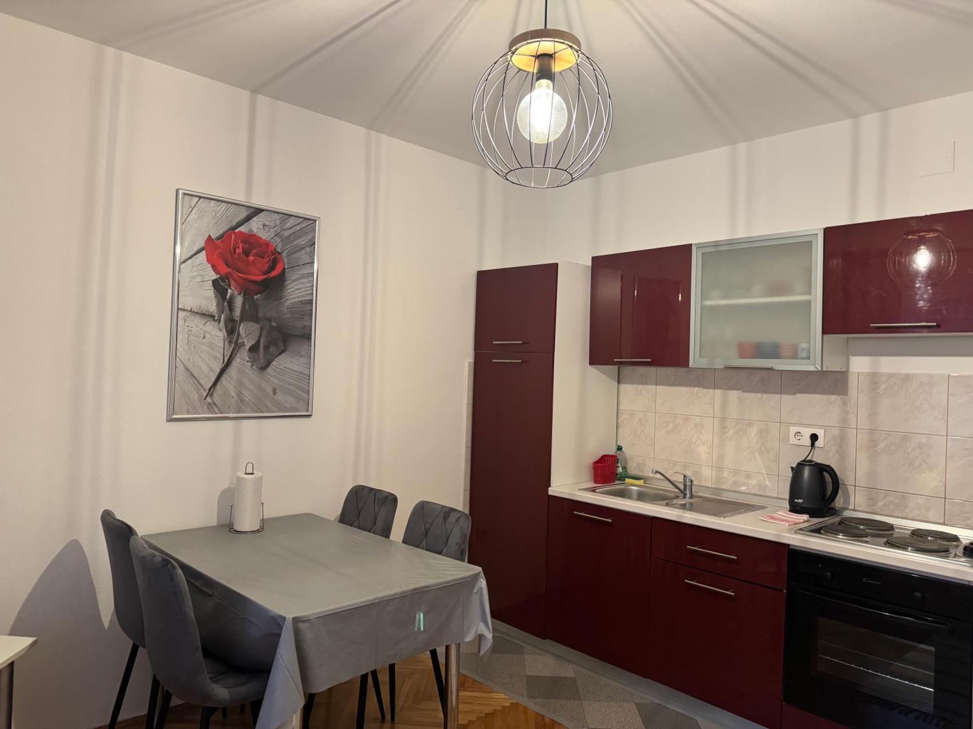 Apartments Villa Mirella 20 M From The Sea - Free Parking โตรกีร์ ภายนอก รูปภาพ