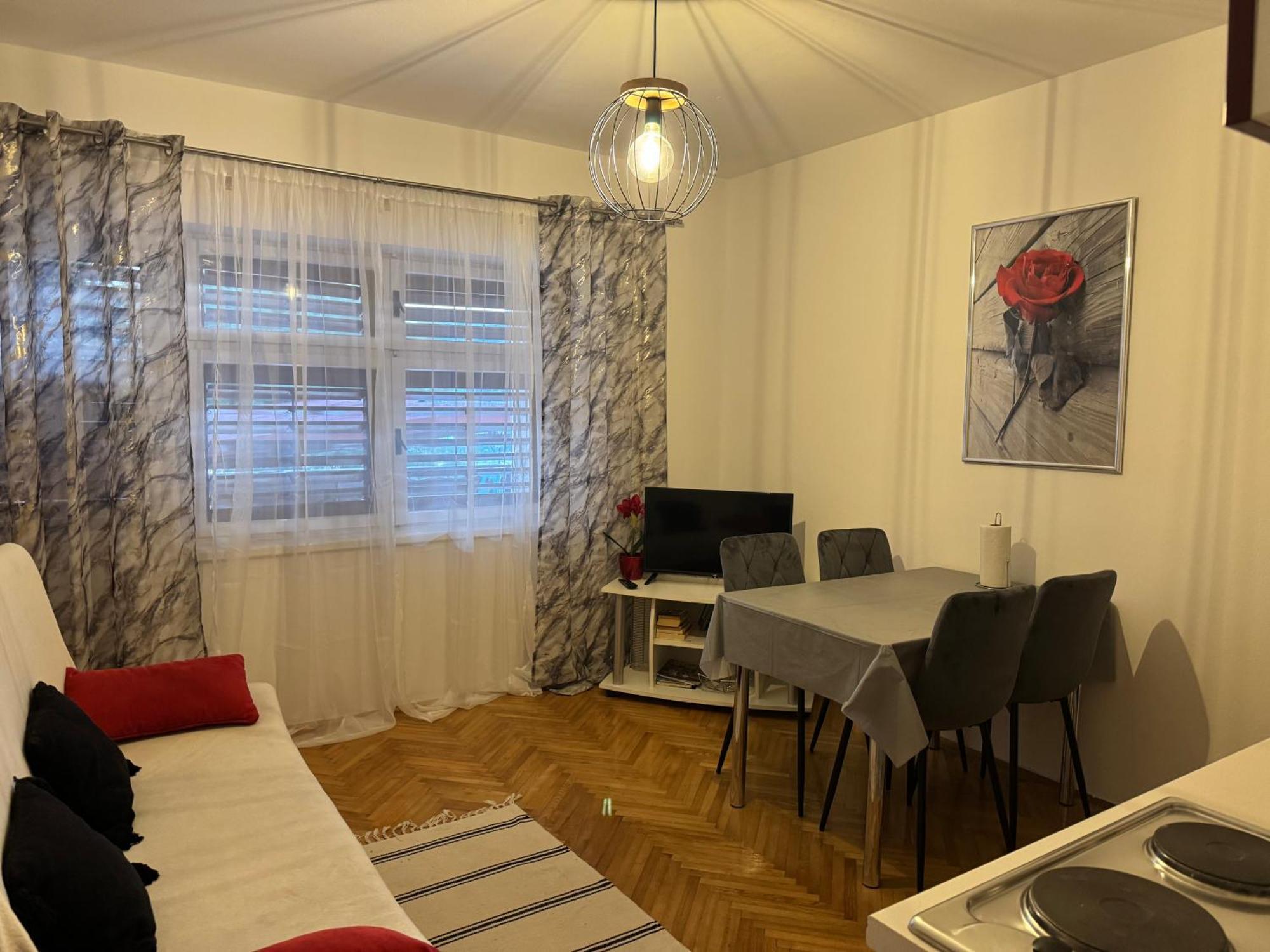Apartments Villa Mirella 20 M From The Sea - Free Parking โตรกีร์ ภายนอก รูปภาพ
